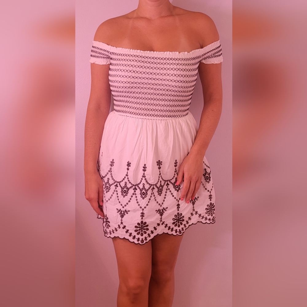Allison and Kelly Women Patterned Off-Shoulder Sleeve Dress Size Small